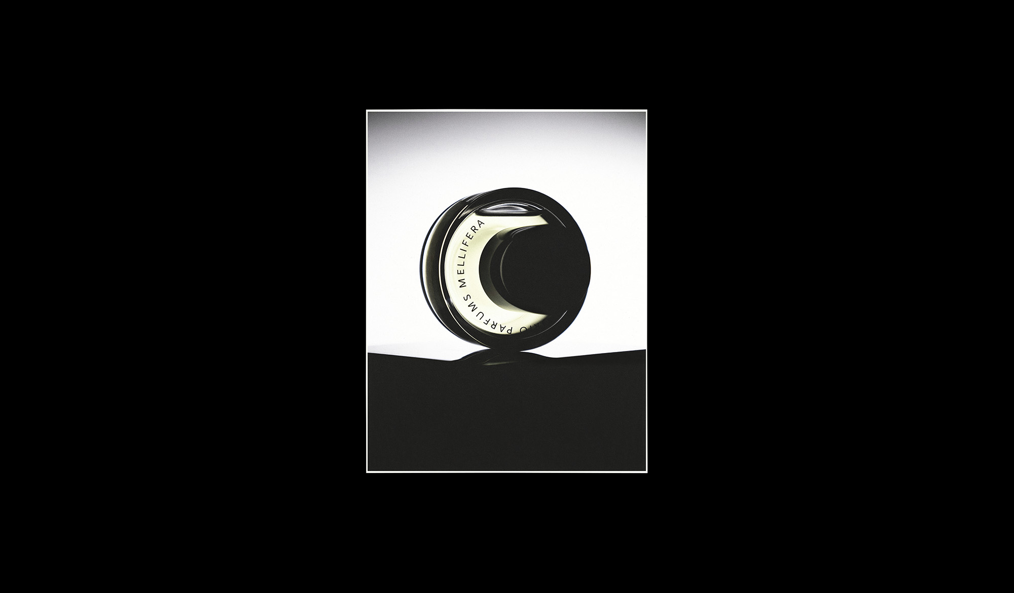 MONA DI ORIO Perfume - Alinea Collection<br />Art direction and photography  / 2023
